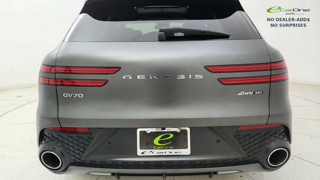 Used 2024 Genesis GV70 3.5T Sport w/ Sport Prestige Package AWD/4WD image 11
