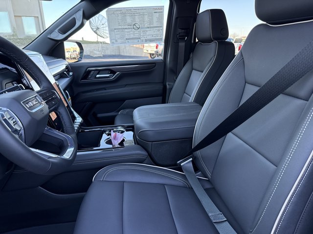 New 2026 GMC Yukon XL Elevation w/ LPO, Floor Liner Package AWD/4WD image 4