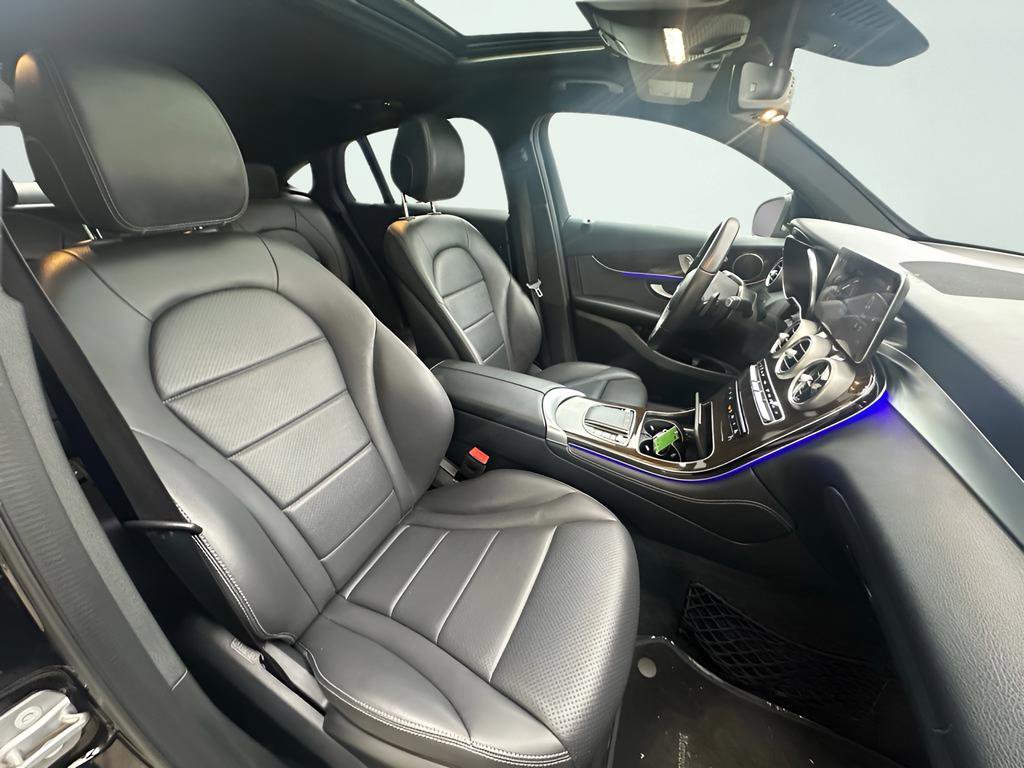 Used 2020 Mercedes-Benz GLC 300 4MATIC Coupe image 23