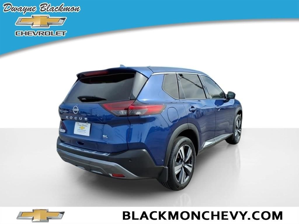 Used 2023 Nissan Rogue SL w/ SL Premium Package FWD image 3