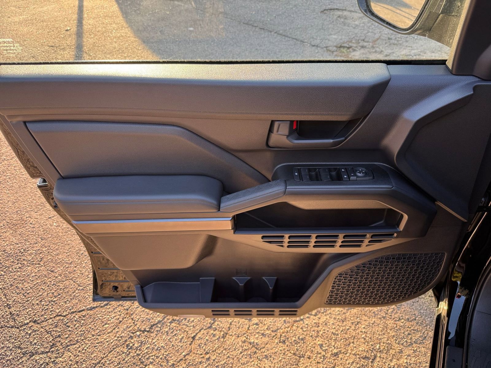 Used 2025 Toyota 4Runner SR5 image 18