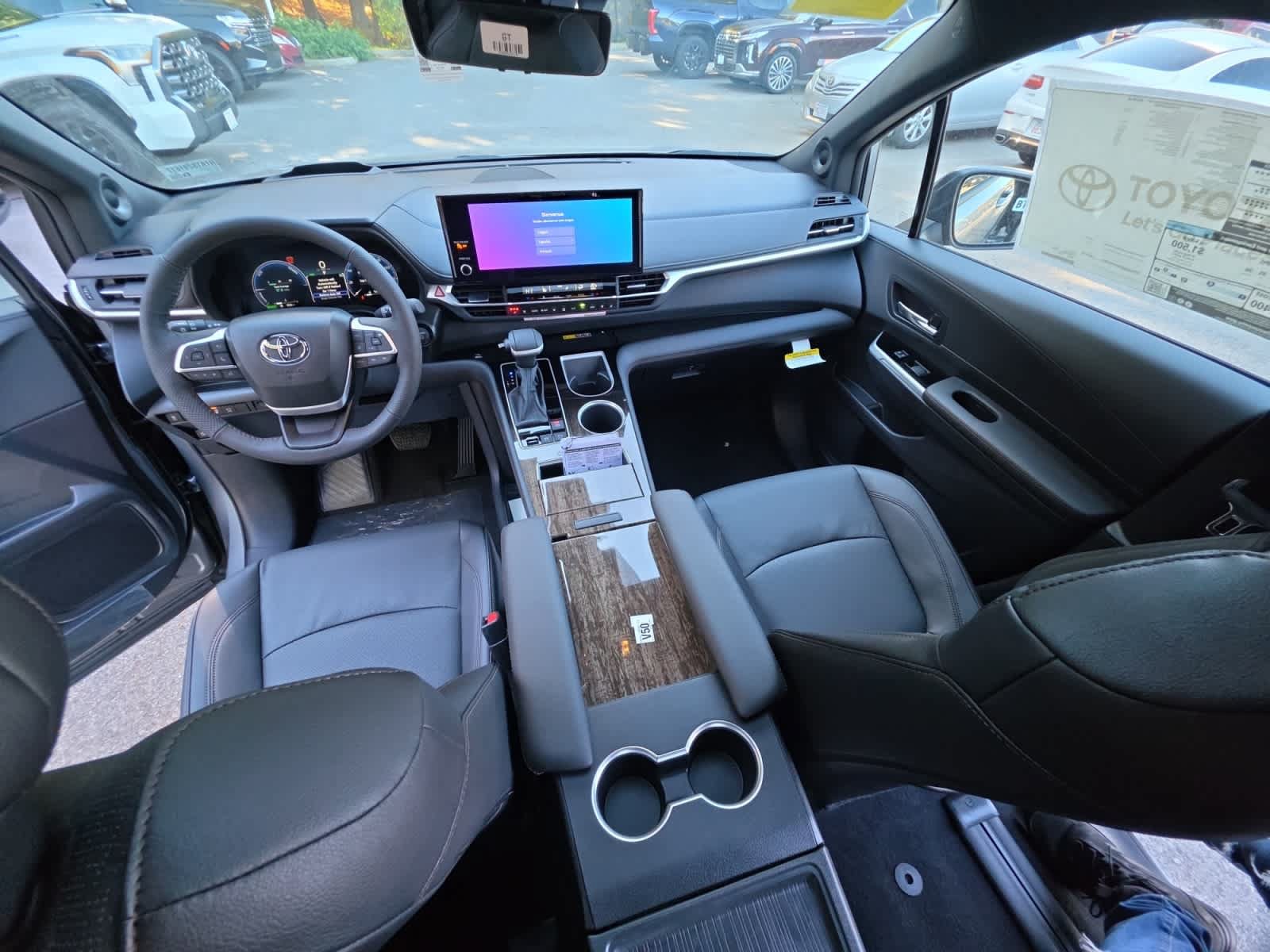 New 2026 Toyota Sienna Platinum AWD/4WD image 25