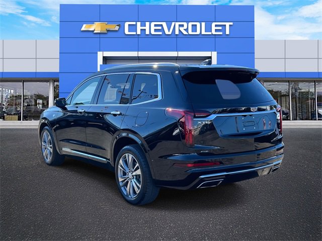 Used 2023 Cadillac XT6 Premium Luxury image 5