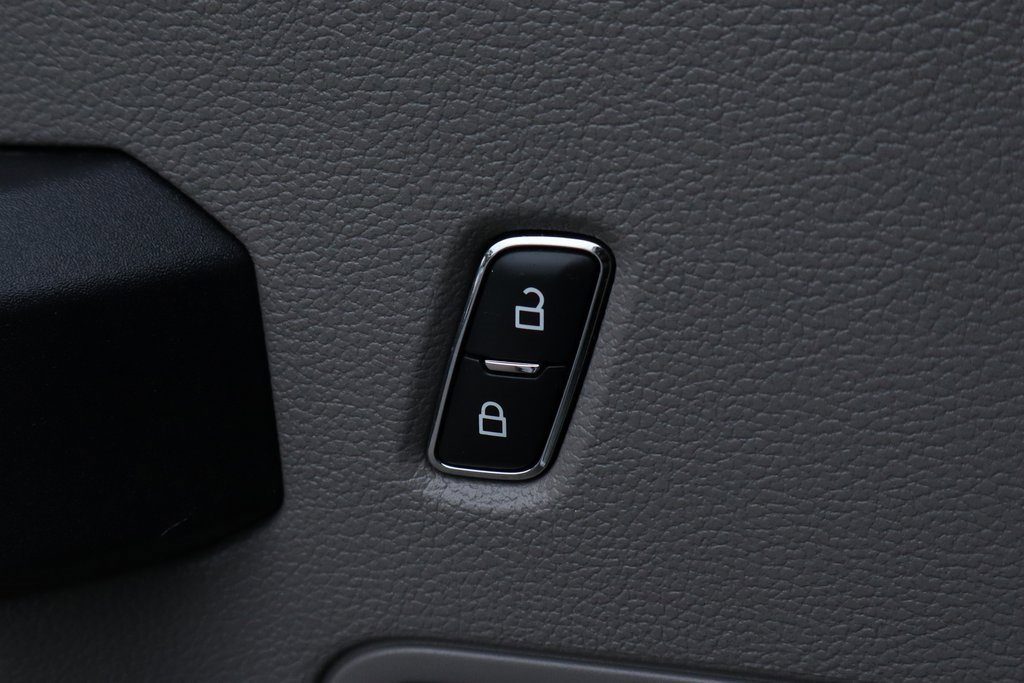 Used 2018 Ford F150 XL w/ Equipment Group 101A Mid image 17