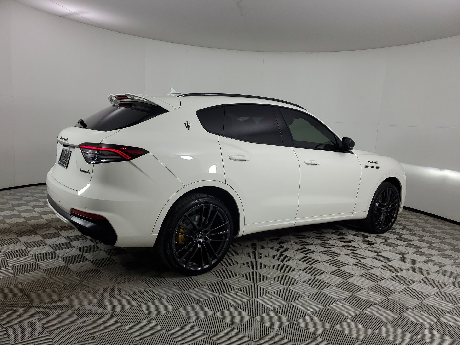 Used 2023 Maserati Levante Modena S image 11