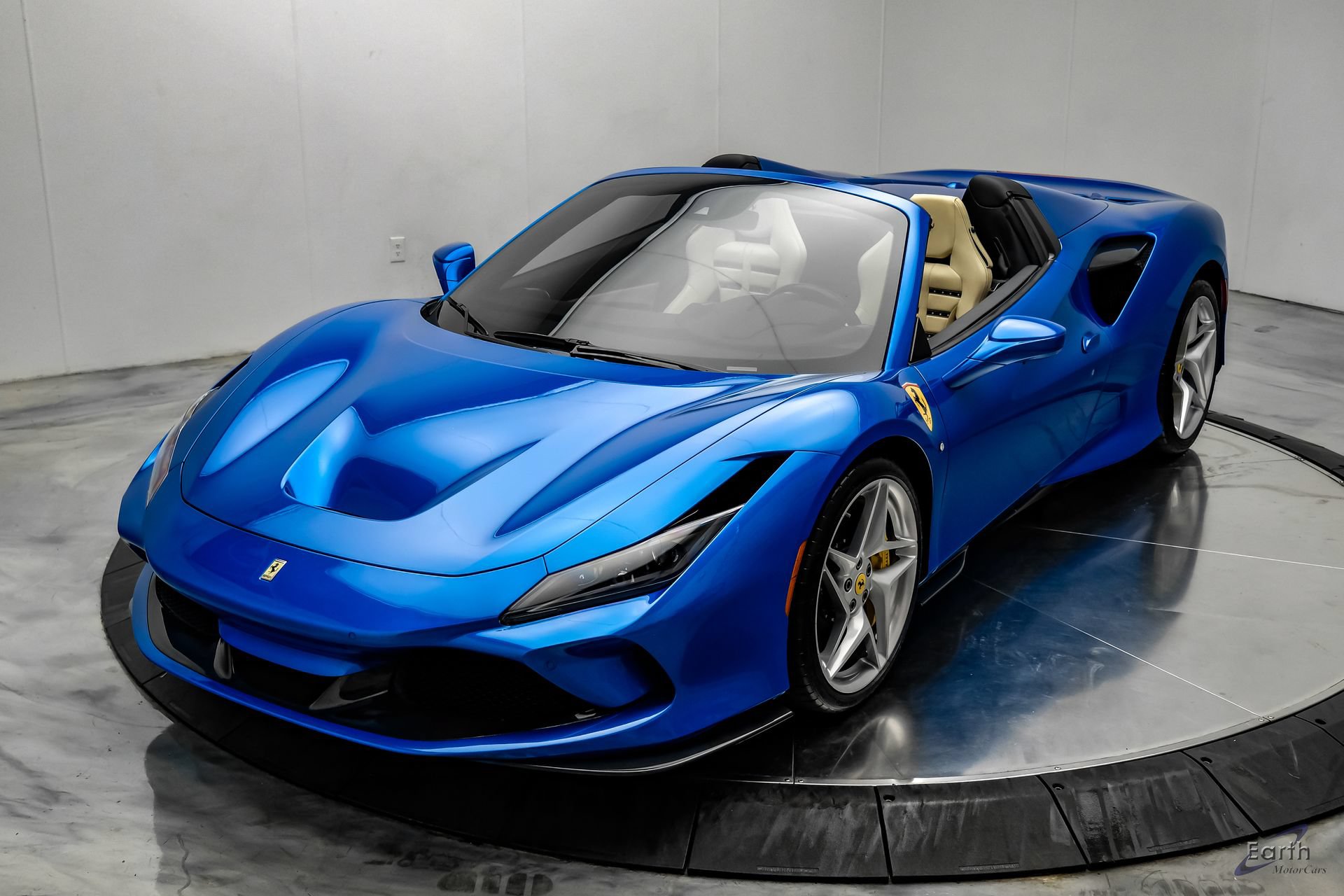 Used 2023 Ferrari F8 Tributo RWD image 8