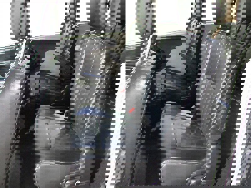 Used 2014 Chrysler Town & Country Touring image 64