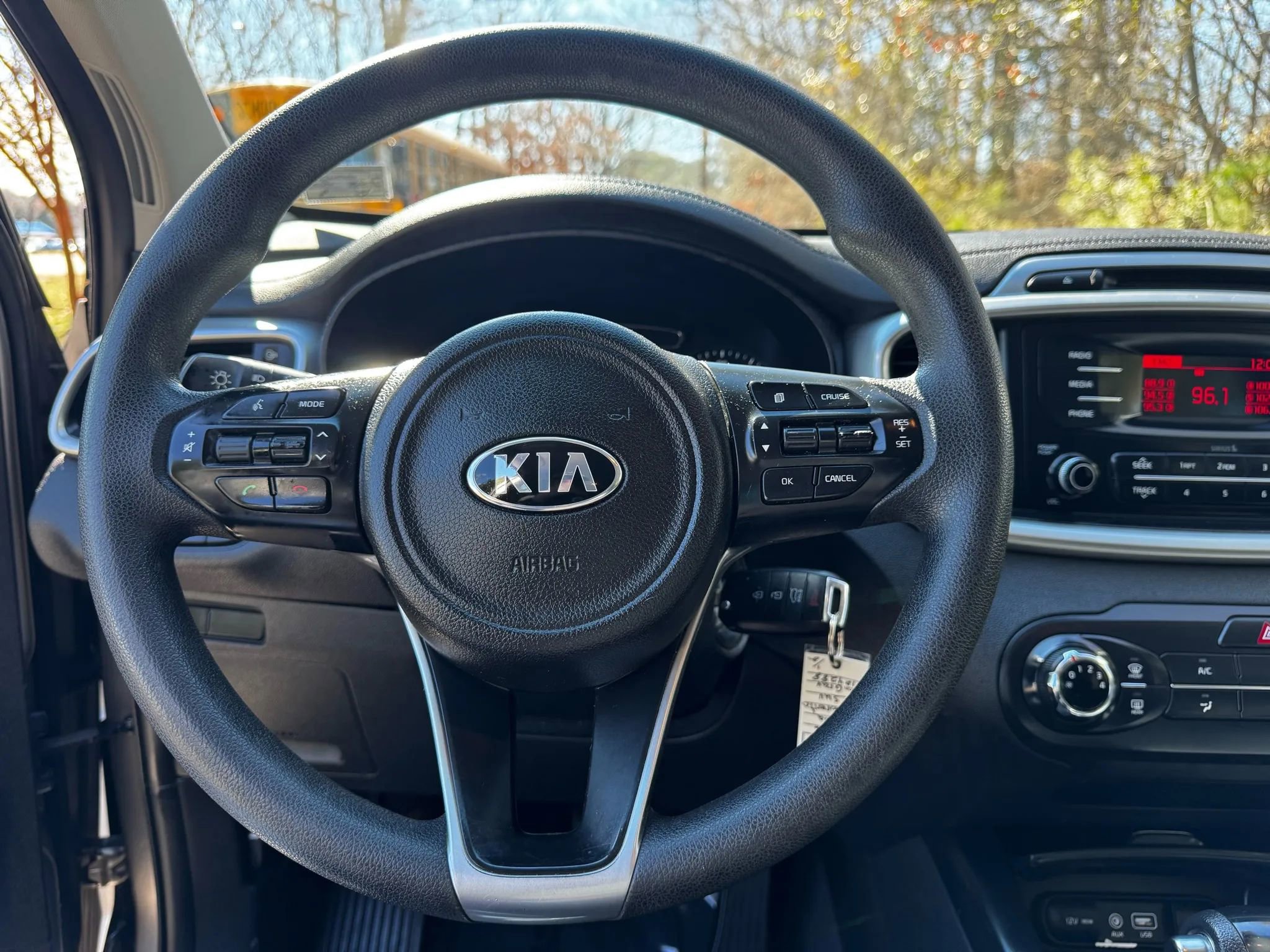 Used 2016 Kia Sorento L image 20