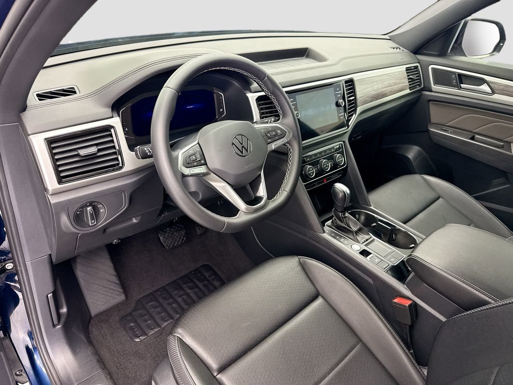 Used 2023 Volkswagen Atlas Cross Sport SE FWD image 9
