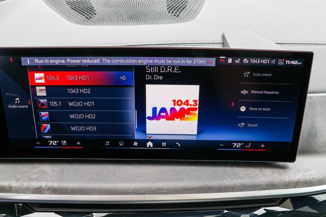 Used 2025 BMW X7 M60i w/ Executive Package image 15