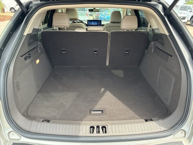 Used 2023 Lincoln Nautilus Reserve w/ Equipment Group 201A image 8