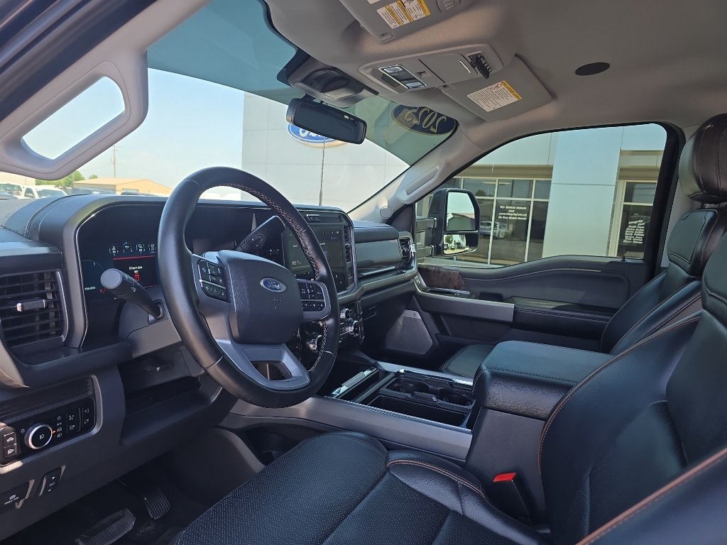 Used 2025 Ford F350 Lariat w/ Lariat Ultimate Package AWD/4WD image 17