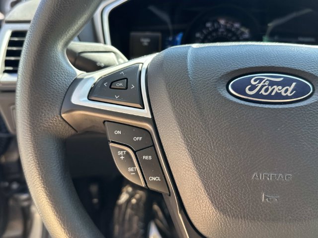 Used 2014 Ford Fusion SE FWD image 17