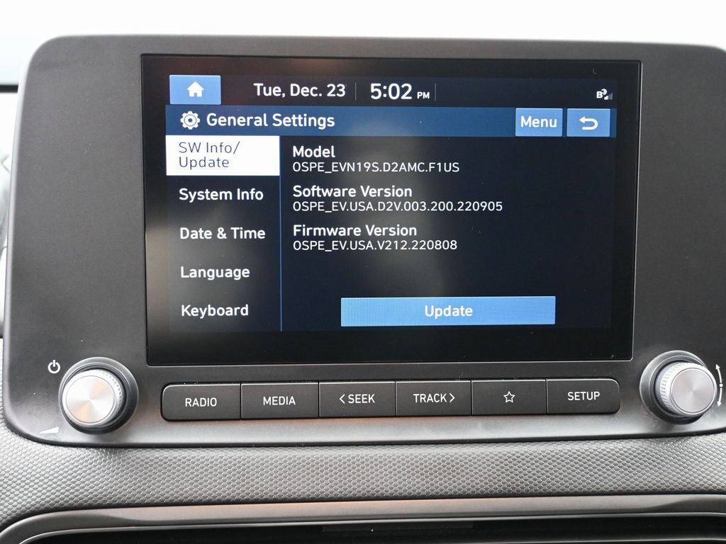 Used 2023 Hyundai Kona SE w/ Cargo Package image 25