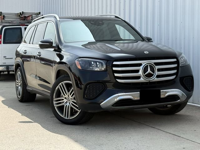 Used 2024 Mercedes-Benz GLS 450 4MATIC image 2