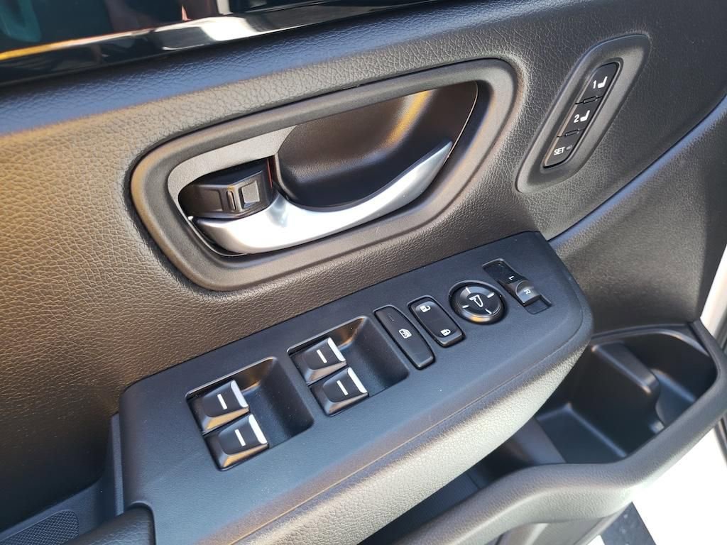 Used 2025 Honda Pilot EX-L image 19