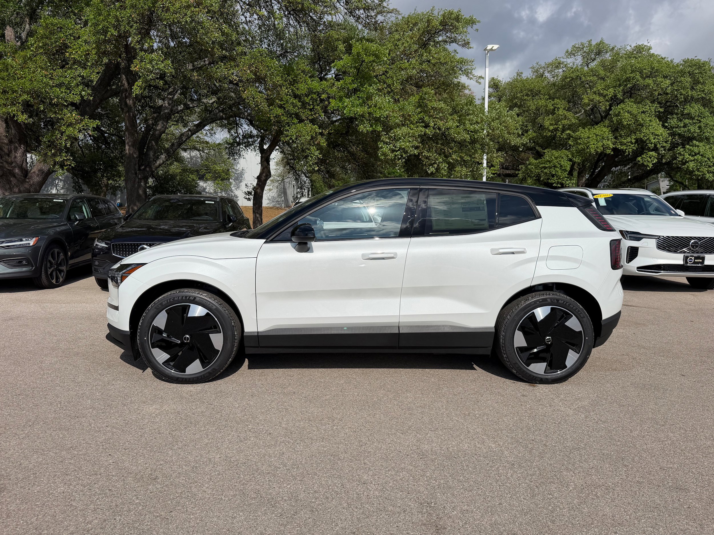 New 2026 Volvo EX30 Plus w/ Protection Package RWD image 3