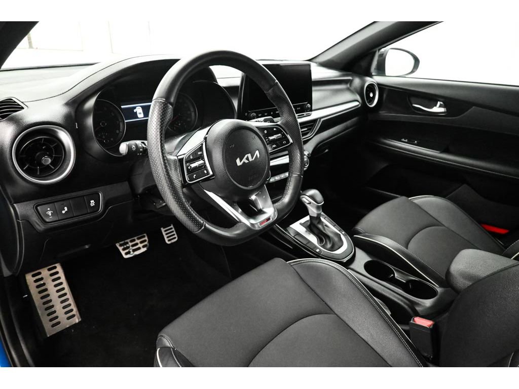Used 2023 Kia Forte GT-Line FWD image 9