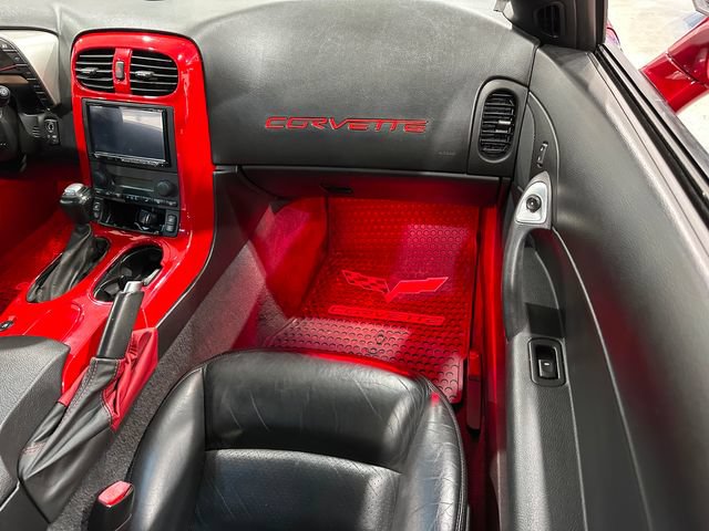 Used 2005 Chevrolet Corvette Coupe w/ Preferred Equipment Group RWD image 12