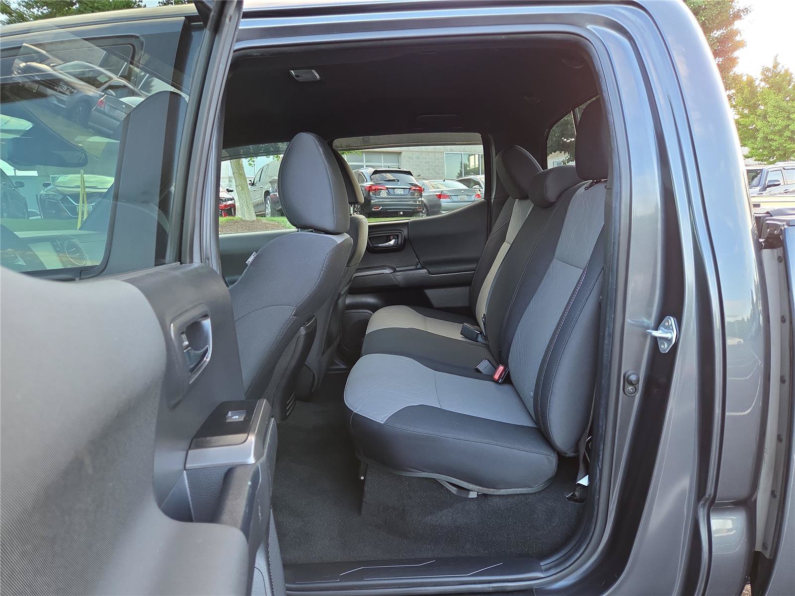 Used 2023 Toyota Tacoma TRD Sport AWD/4WD image 23