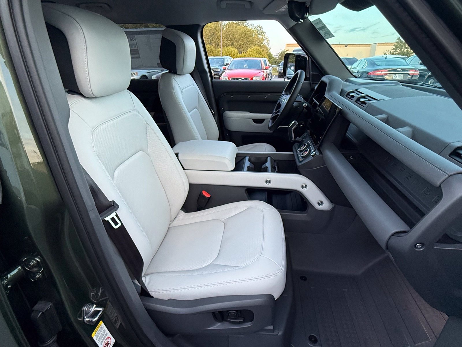 New 2026 Land Rover Defender 110 X-Dynamic SE AWD/4WD image 20