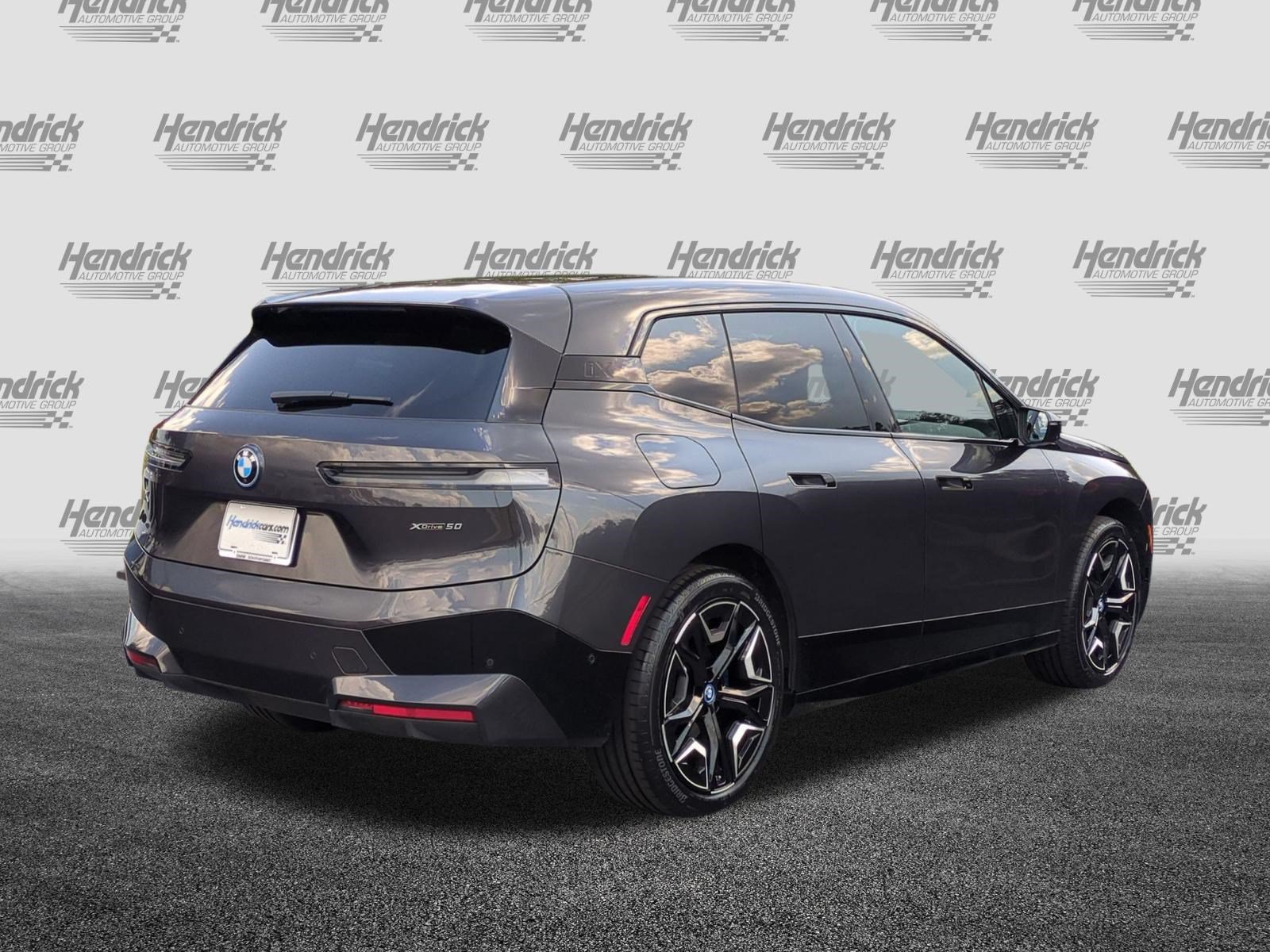 Certified 2024 BMW iX xDrive50 w/ Premium Package AWD/4WD image 10