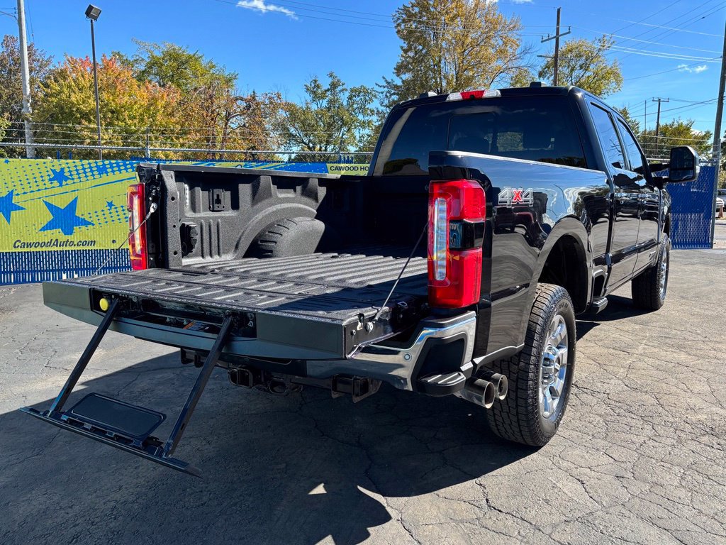 Used 2023 Ford F250 Lariat w/ Lariat Ultimate Package AWD/4WD image 6