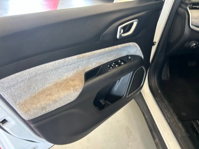 Used 2024 Jeep Compass Latitude AWD/4WD image 19