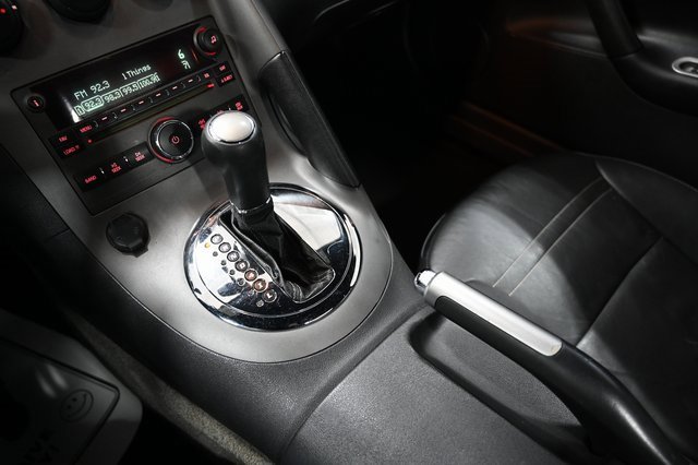 Used 2007 Pontiac Solstice Convertible w/ Premium Package image 18