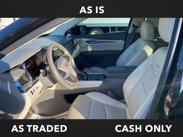 Used 2018 Cadillac XT5 Luxury w/ Driver Awareness Package image 13
