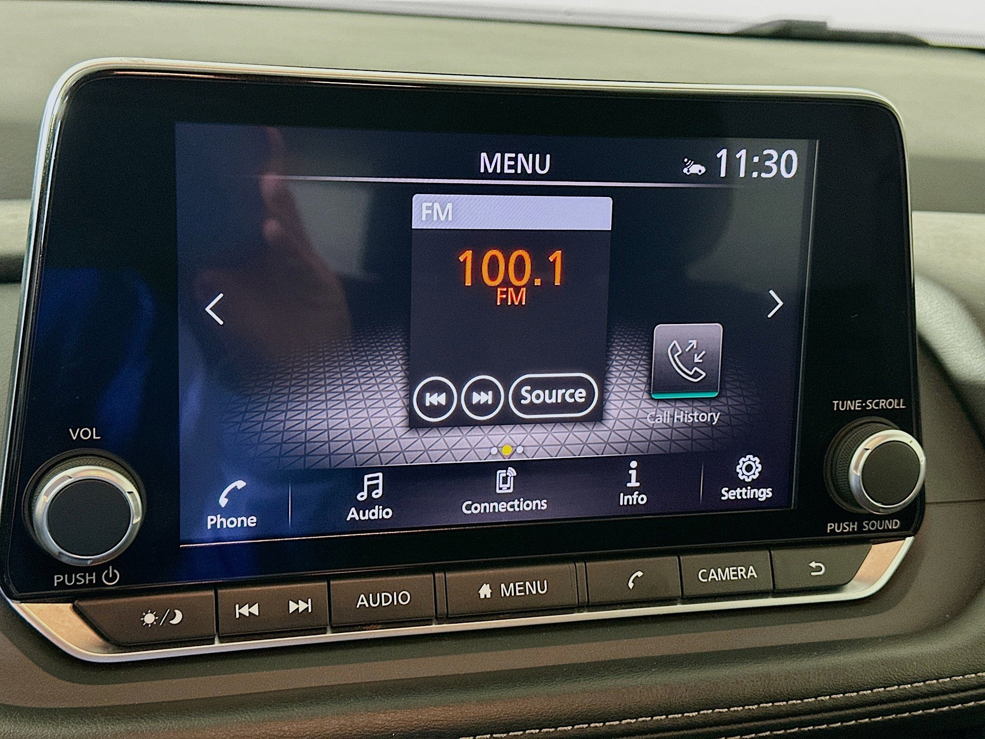 Used 2024 Nissan Rogue SV image 19