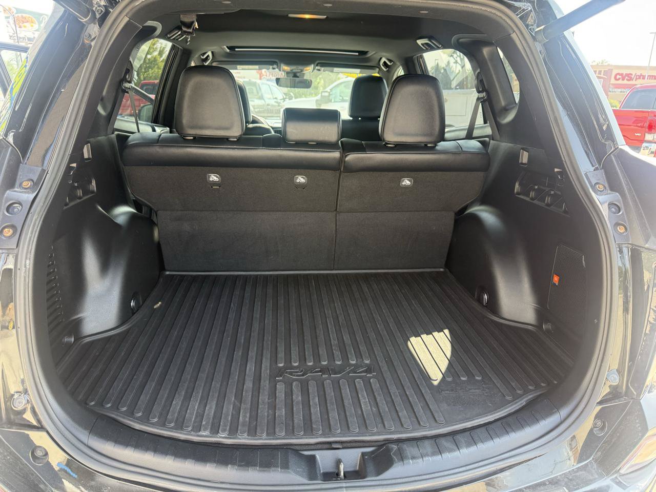 Used 2017 Toyota RAV4 SE w/ Power Extra Value Package AWD/4WD image 17