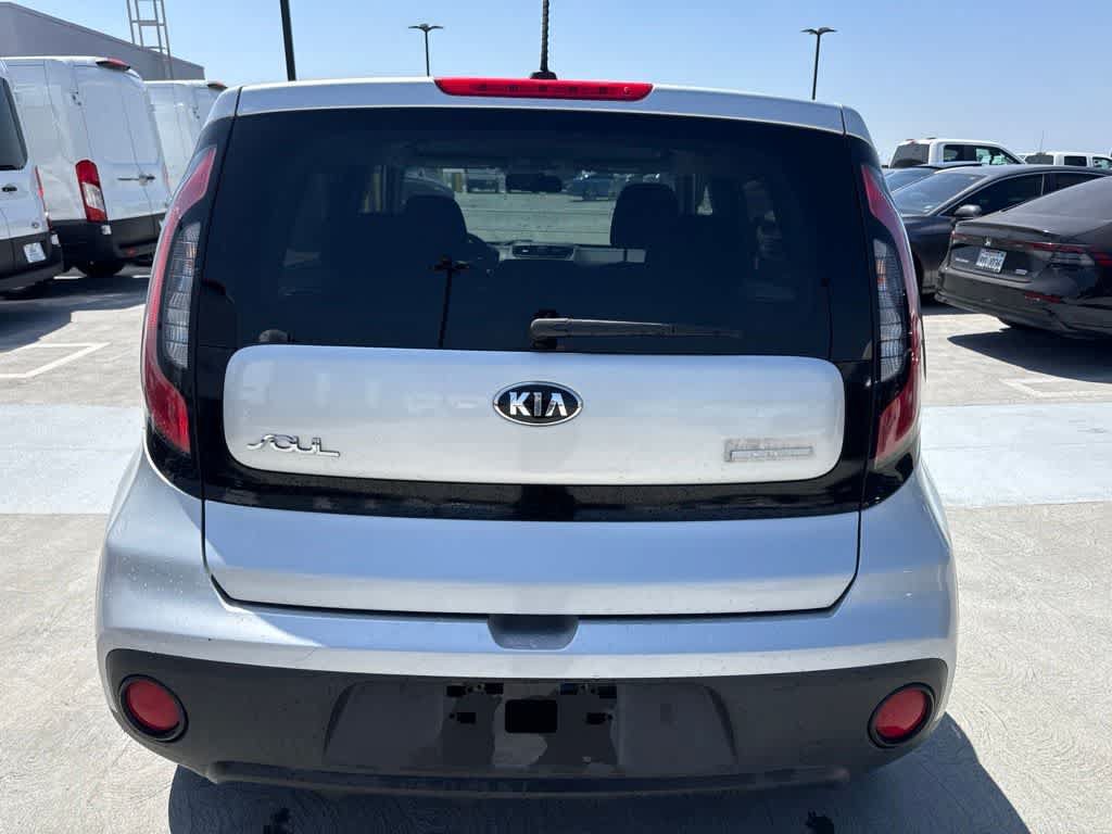 Used 2018 Kia Soul FWD image 4