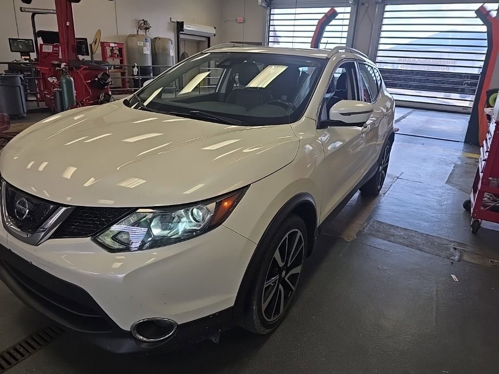 Used 2017 Nissan Rogue Sport SL w/ SL Premium Package AWD/4WD image 2