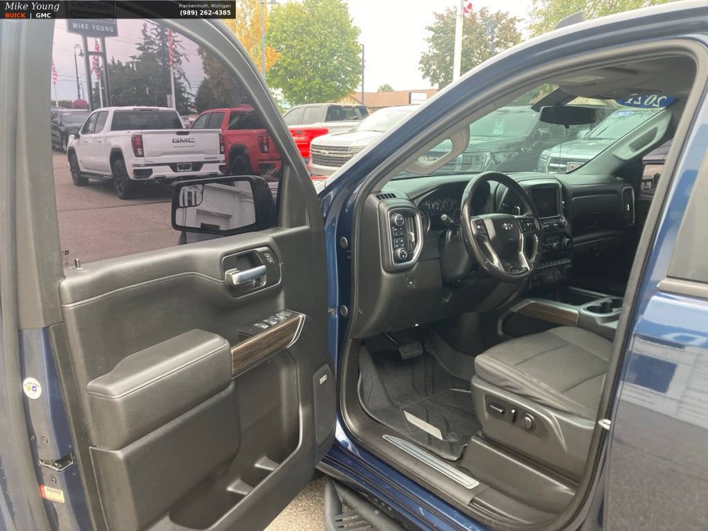Used 2021 Chevrolet Silverado 1500 RST AWD/4WD image 15