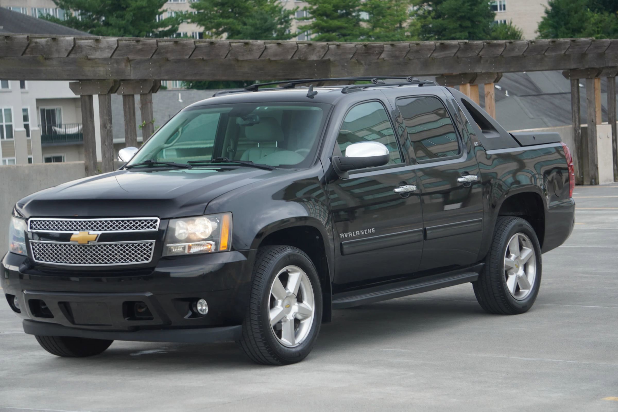 Used 2012 Chevrolet Avalanche LT w/ All-Star Edition image 24