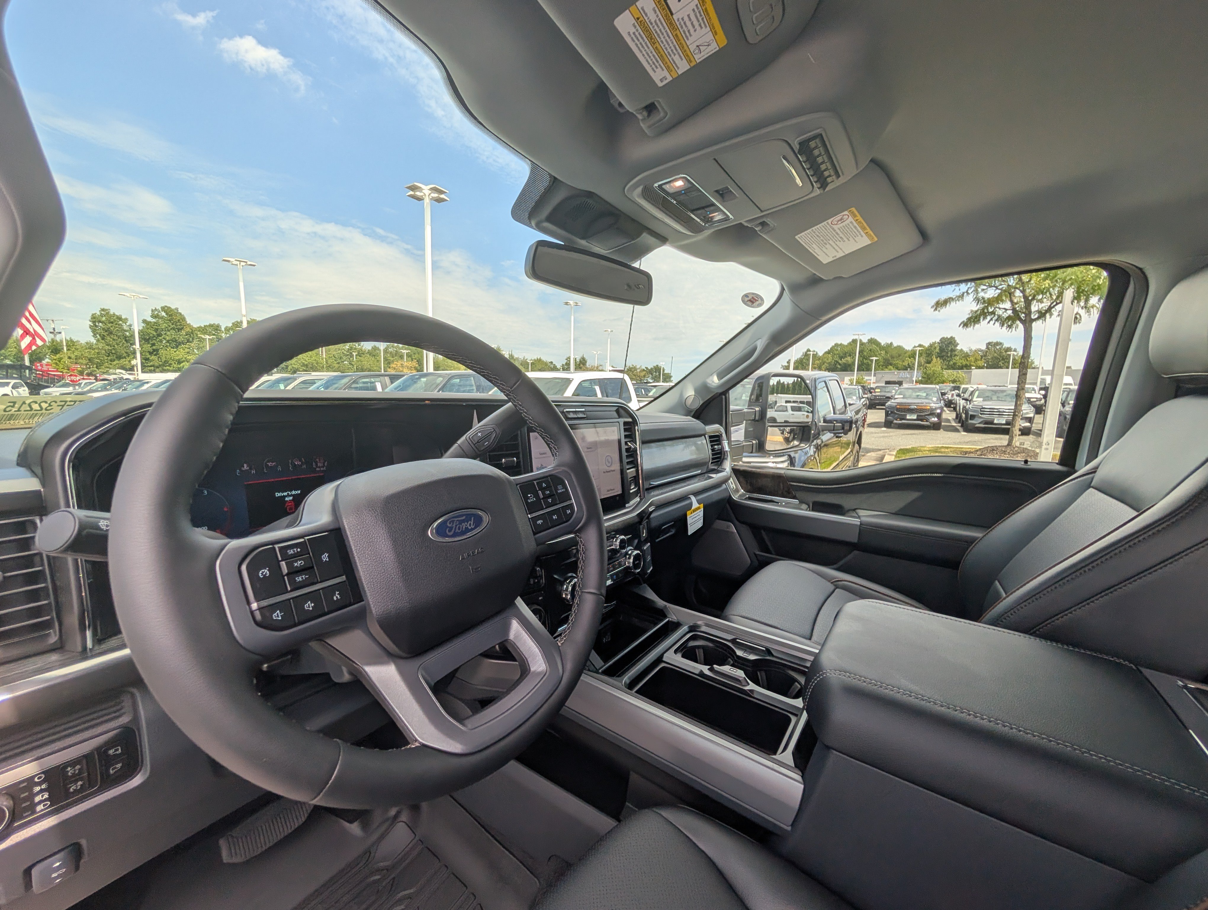 New 2026 Ford F250 Lariat w/ Black Appearance Package AWD/4WD image 11
