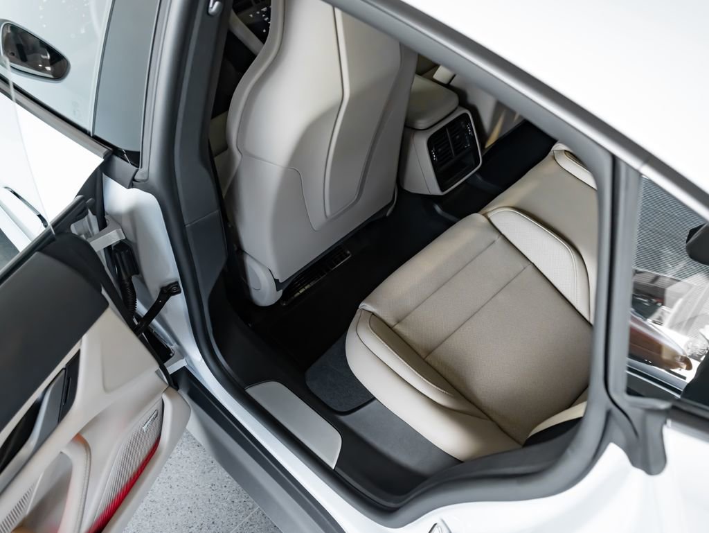 New 2026 Porsche Taycan image 24