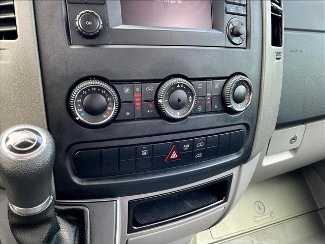Used 2016 Mercedes-Benz Sprinter 2500 image 21
