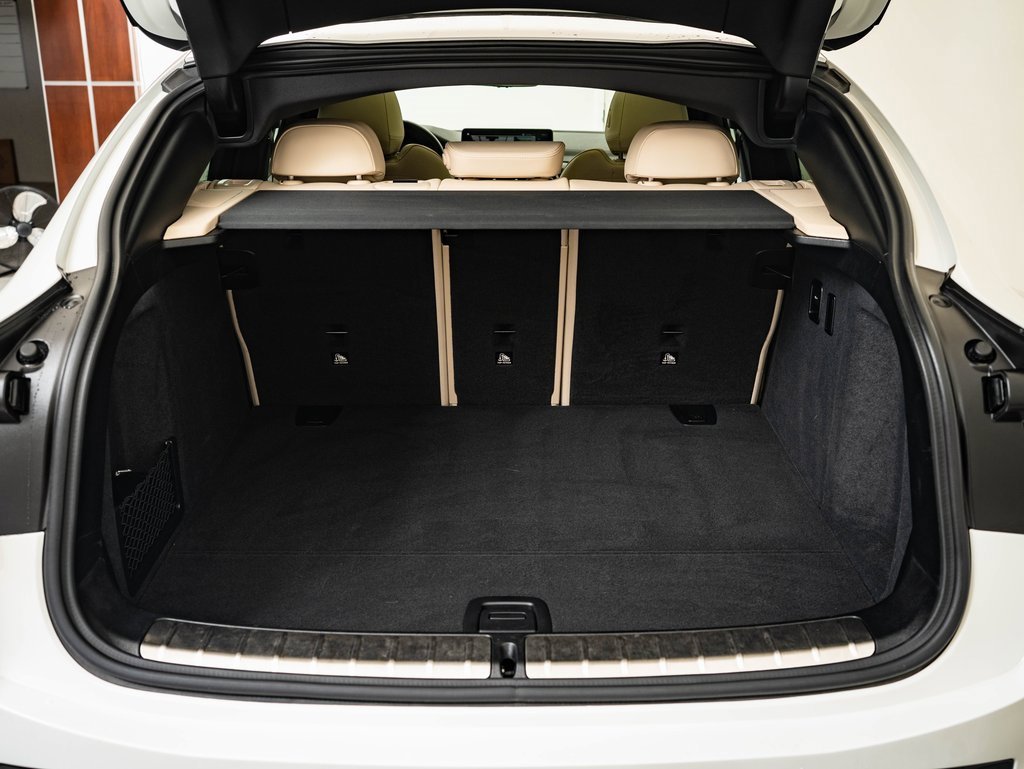 Used 2024 BMW X4 M40i w/ Premium Package image 17