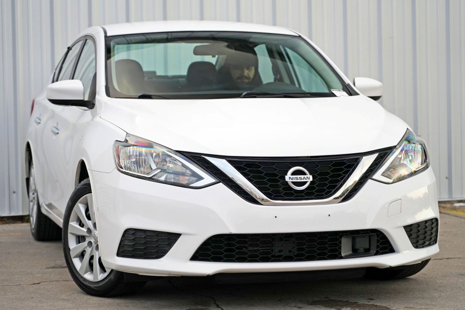Used 2018 Nissan Sentra S image 2