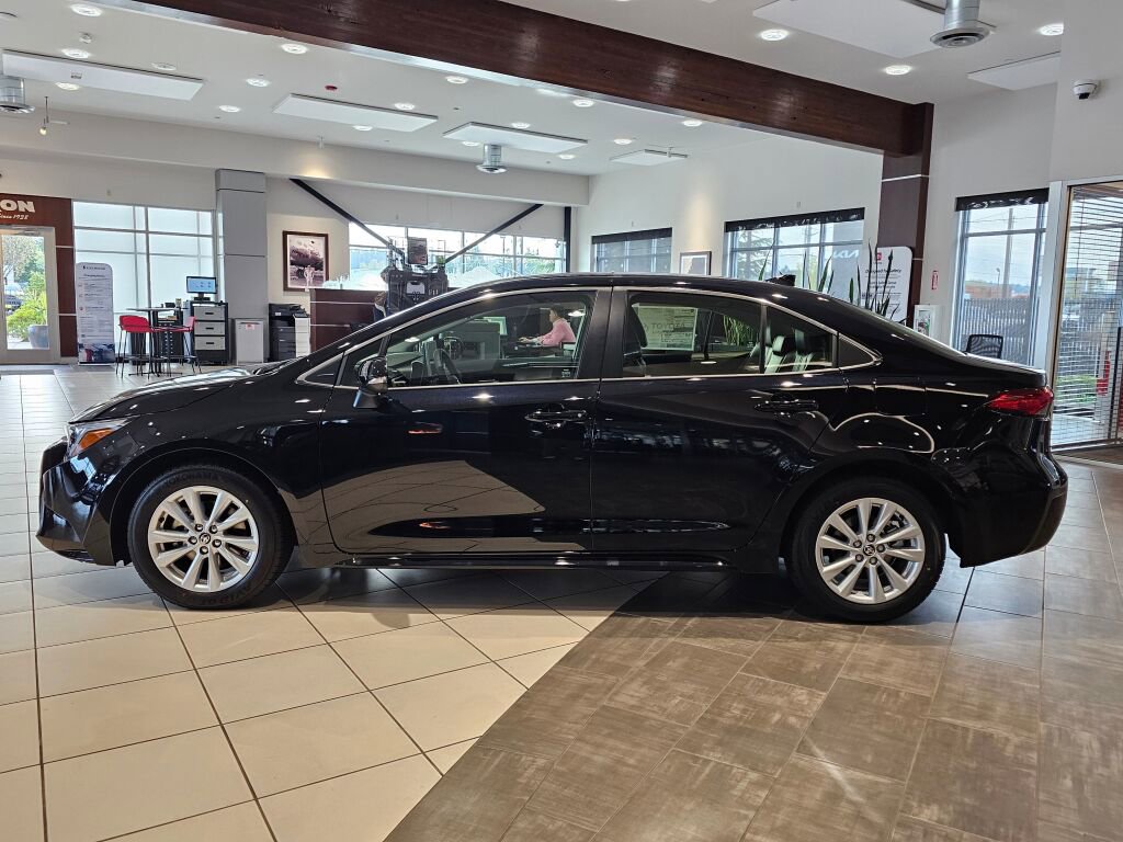 New 2025 Toyota Corolla XLE