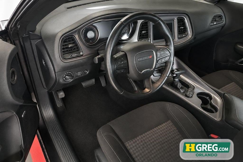 Used 2023 Dodge Challenger SXT RWD image 8