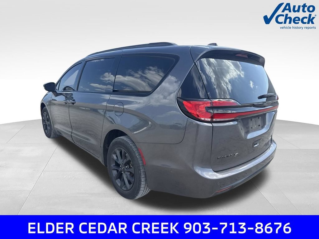Used 2021 Chrysler Pacifica Touring-L w/ Uconnect Theater Family Group AWD/4WD image 6