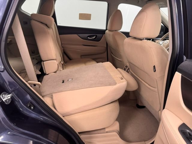 Used 2014 Nissan Rogue SV w/ SV Premium Package AWD/4WD image 26