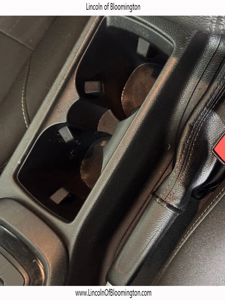 Used 2018 Ford Focus SE w/ Cold Weather Package image 33