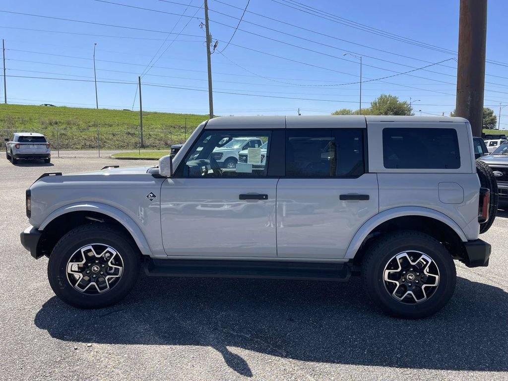 New 2026 Ford Bronco Outer Banks AWD/4WD image 6