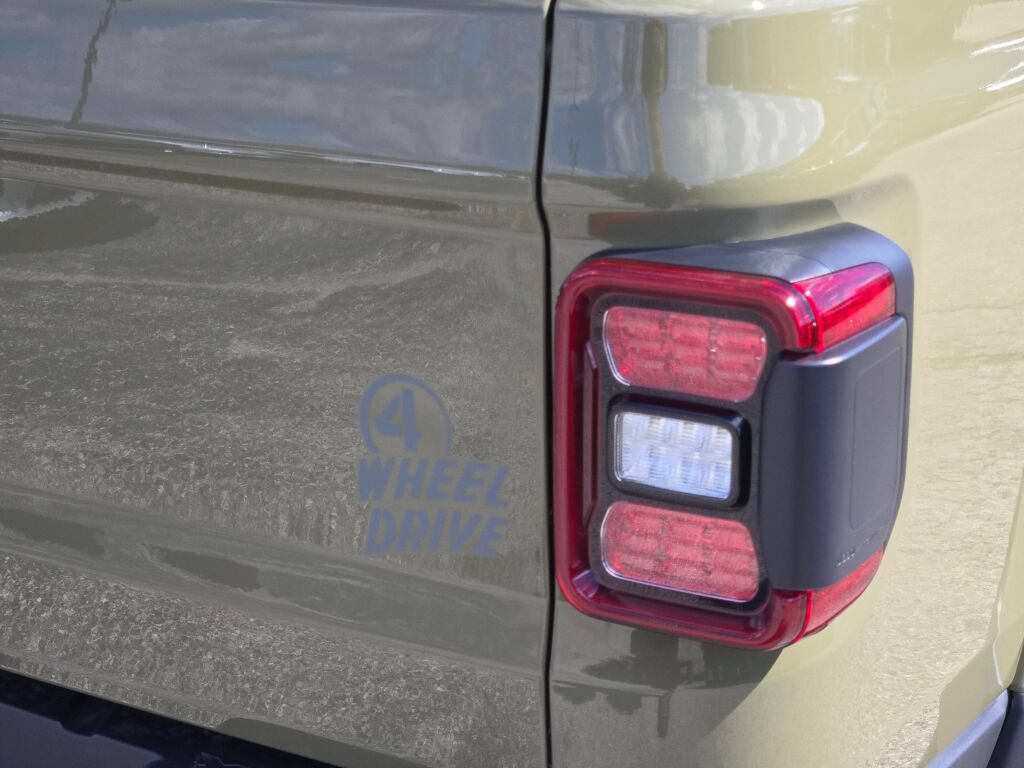 New 2026 Jeep Gladiator Willys AWD/4WD image 12