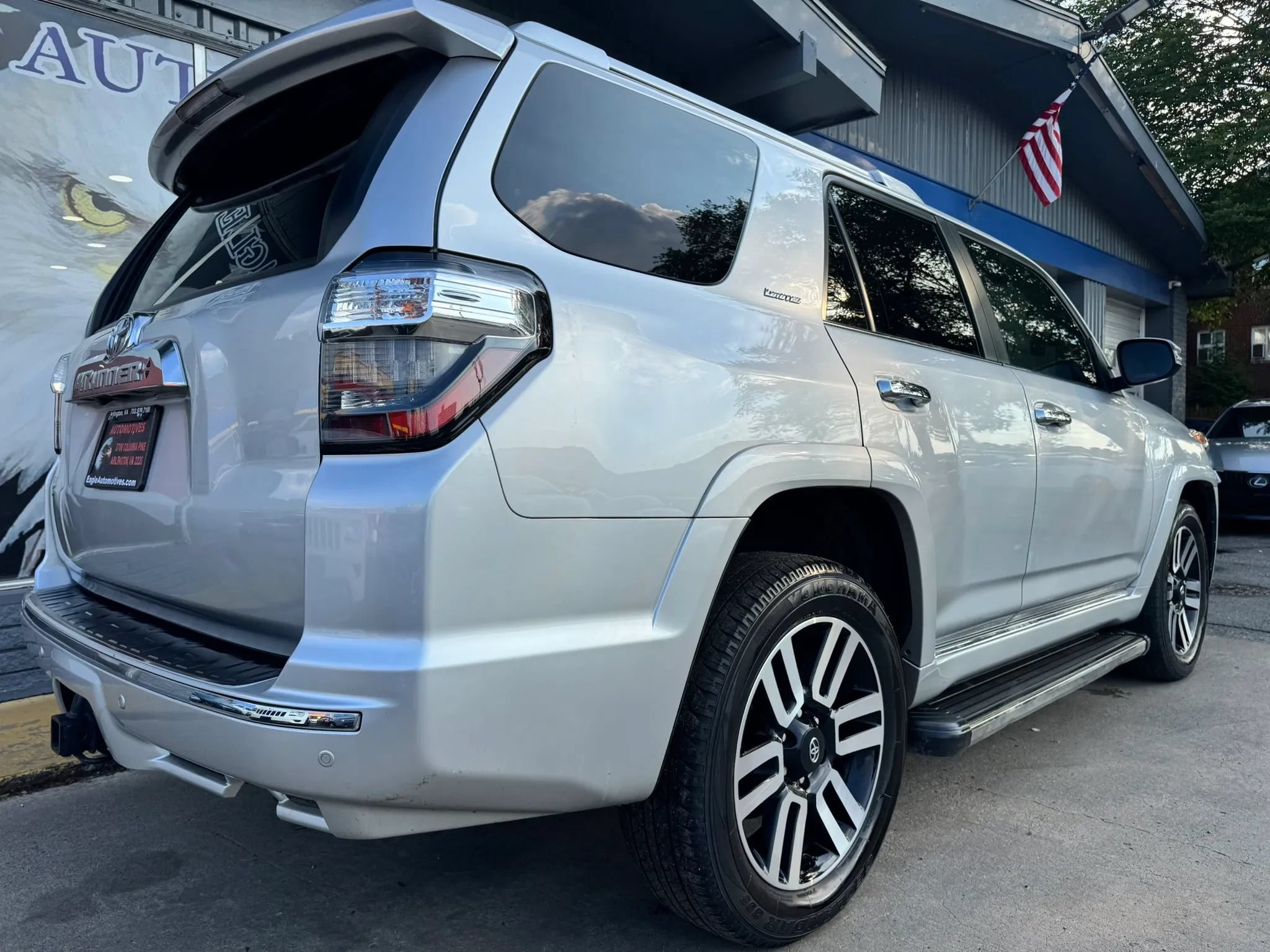 Used 2022 Toyota 4Runner Limited RWD image 3