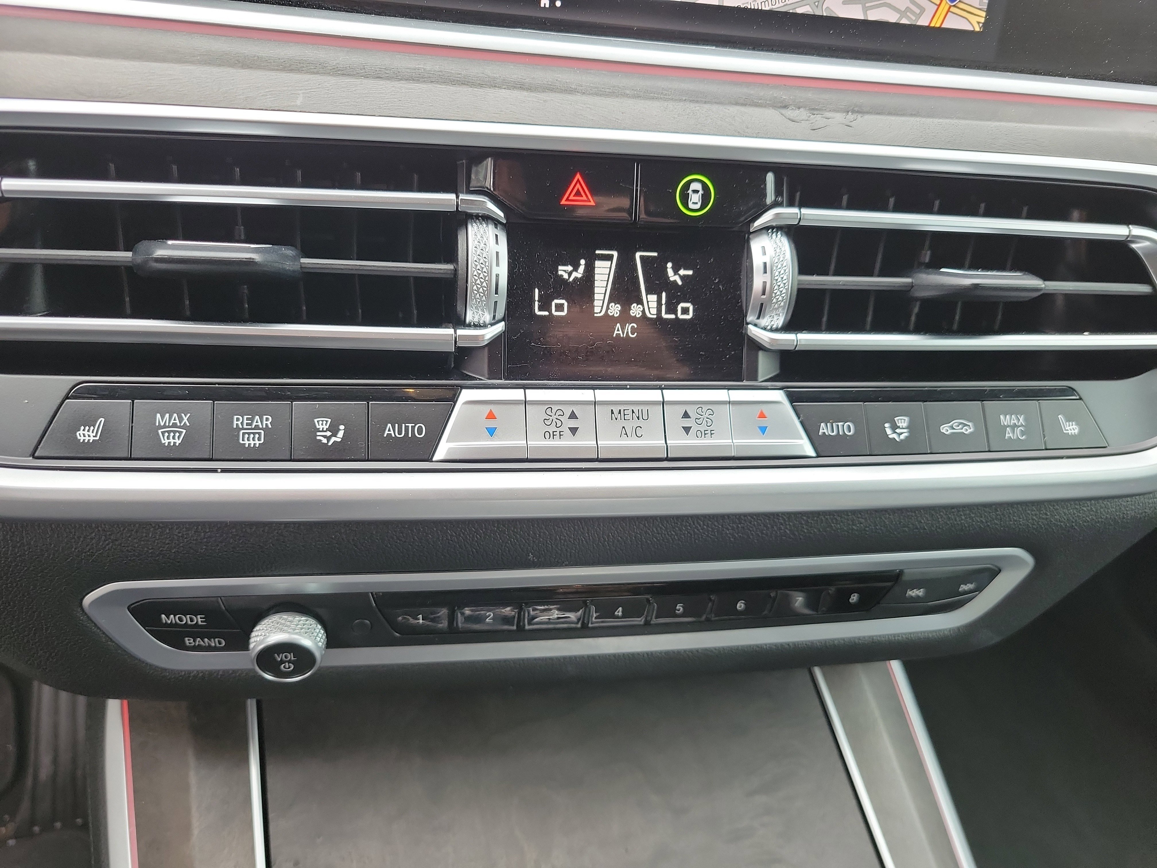 Used 2022 BMW X5 xDrive40i AWD/4WD image 17